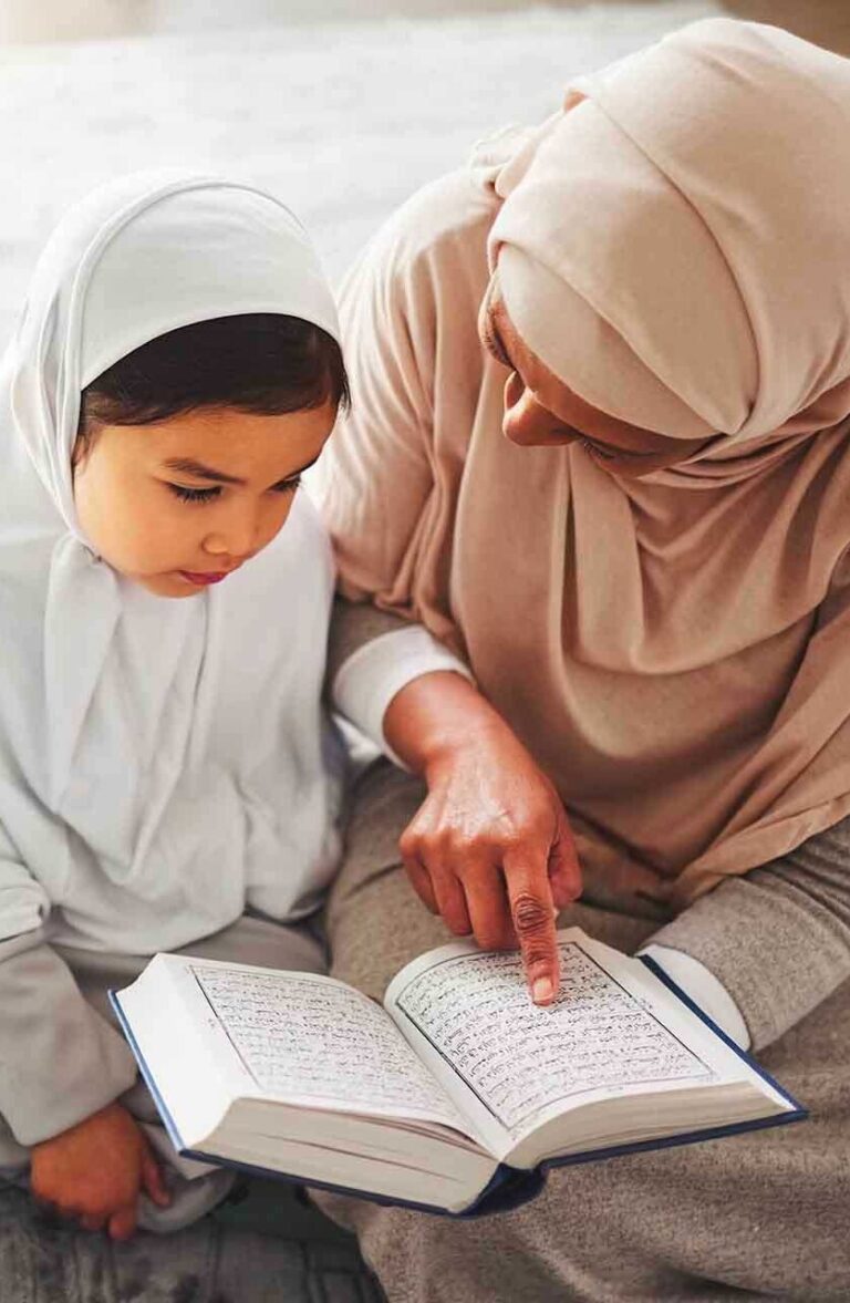 quran-islamic-and-mother-and-child-prayer-to-alla-2023-11-27-05-12-49-utc
